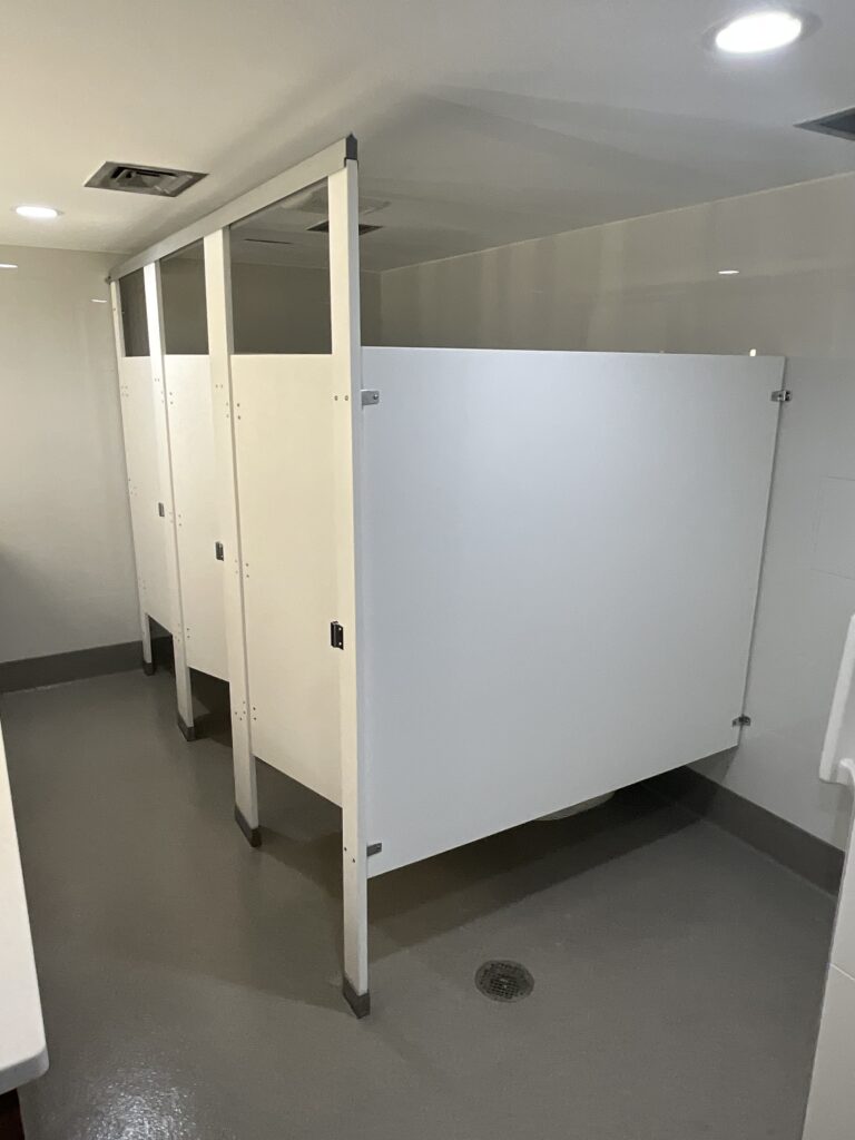 Clean restroom stalls